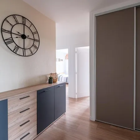 Apartment Le Grandmont - Spacious For 4 People