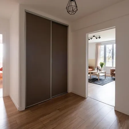 Apartment Le Grandmont - Spacious For 4 People Tours